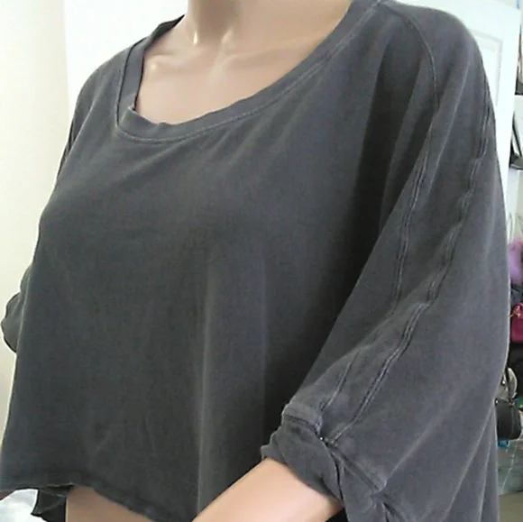 WE THE FREE Charcoal Gray Women's Crop Top CASUAL SZ. MED - Picture 6 of 6